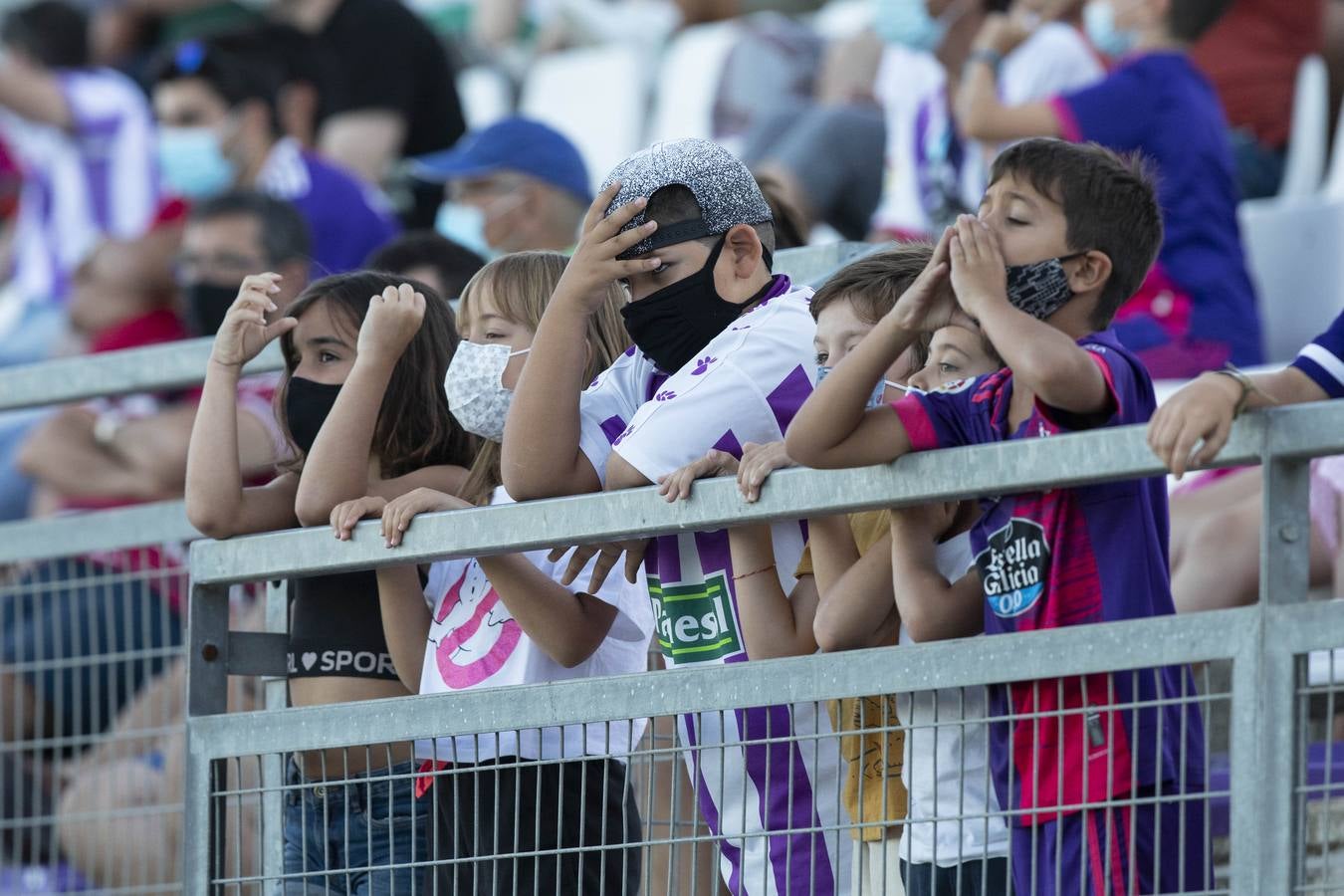 Fotos: El Real Valladolid se lleva el Trofeo de Zaratán en los penaltis (2-2)