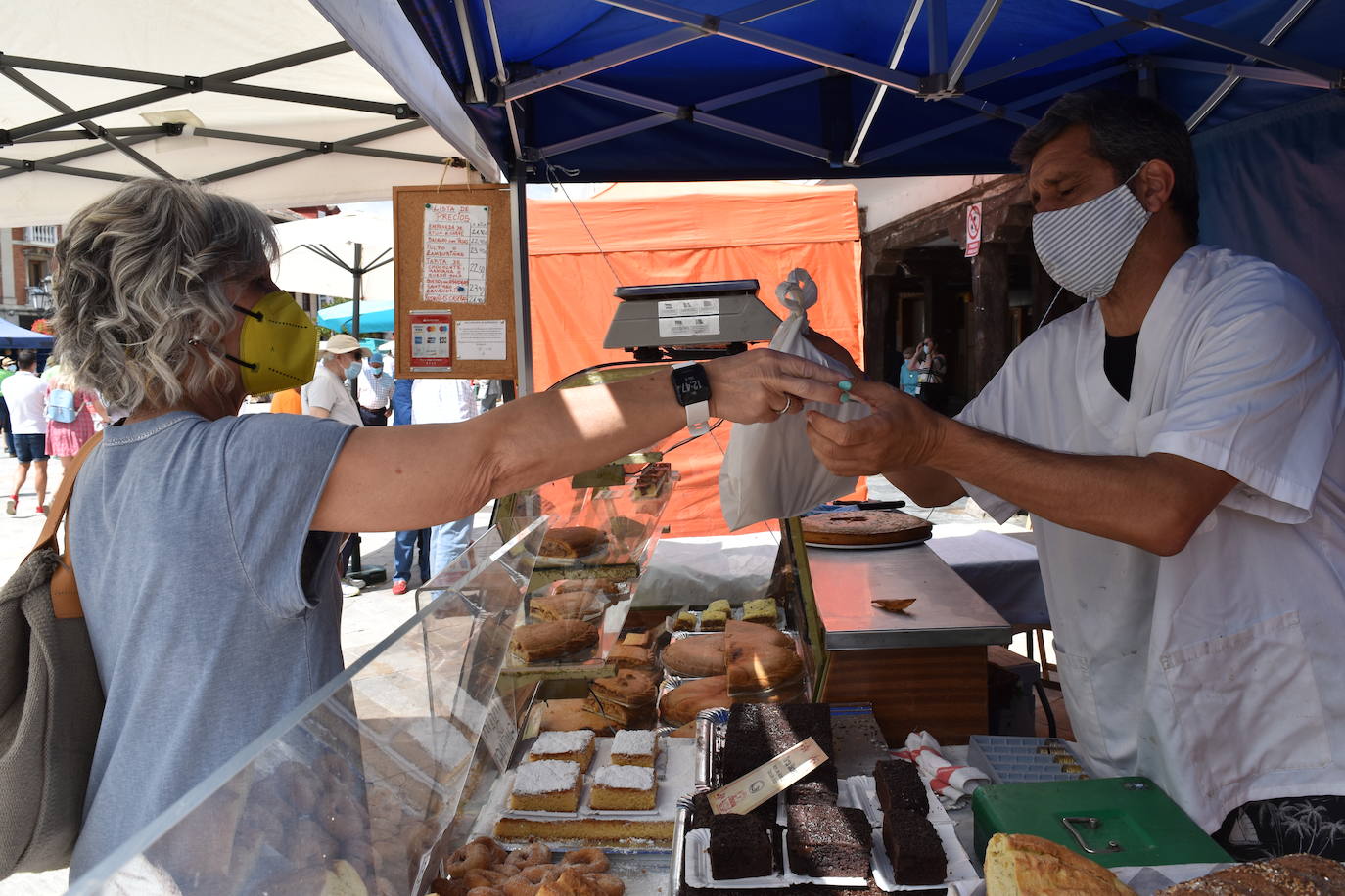 Después de que se cancelase el año pasado por la pandemia, vuelve la feria con menos vendedores y sin actividades paralelas