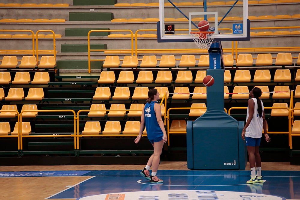 Fotos: Primer entrenamiento del CB Avenida 21/22