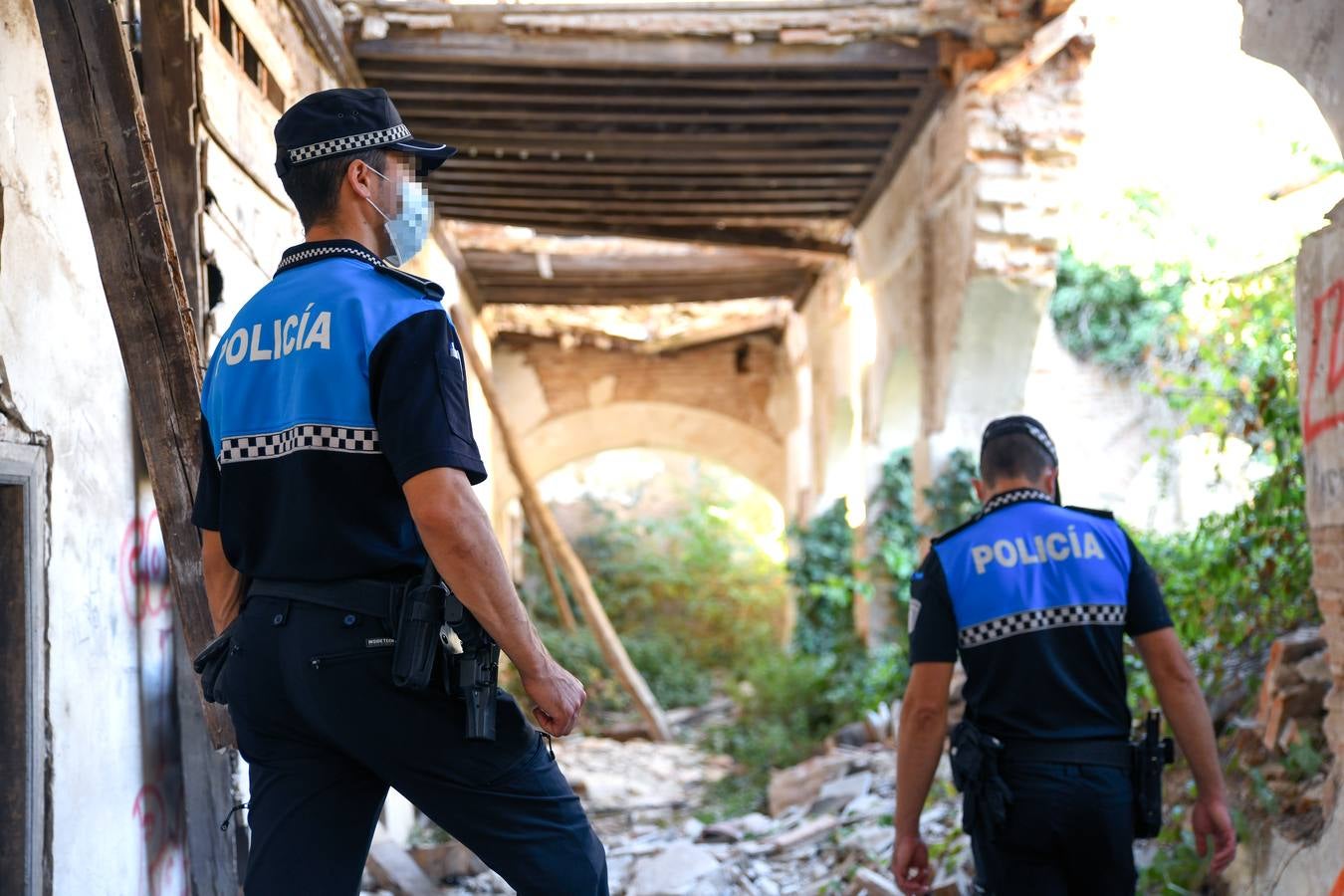 Fotos: La Policía Local de Tordesillas busca a al anciano desaparecido en el antiguo hospital Mater Dei