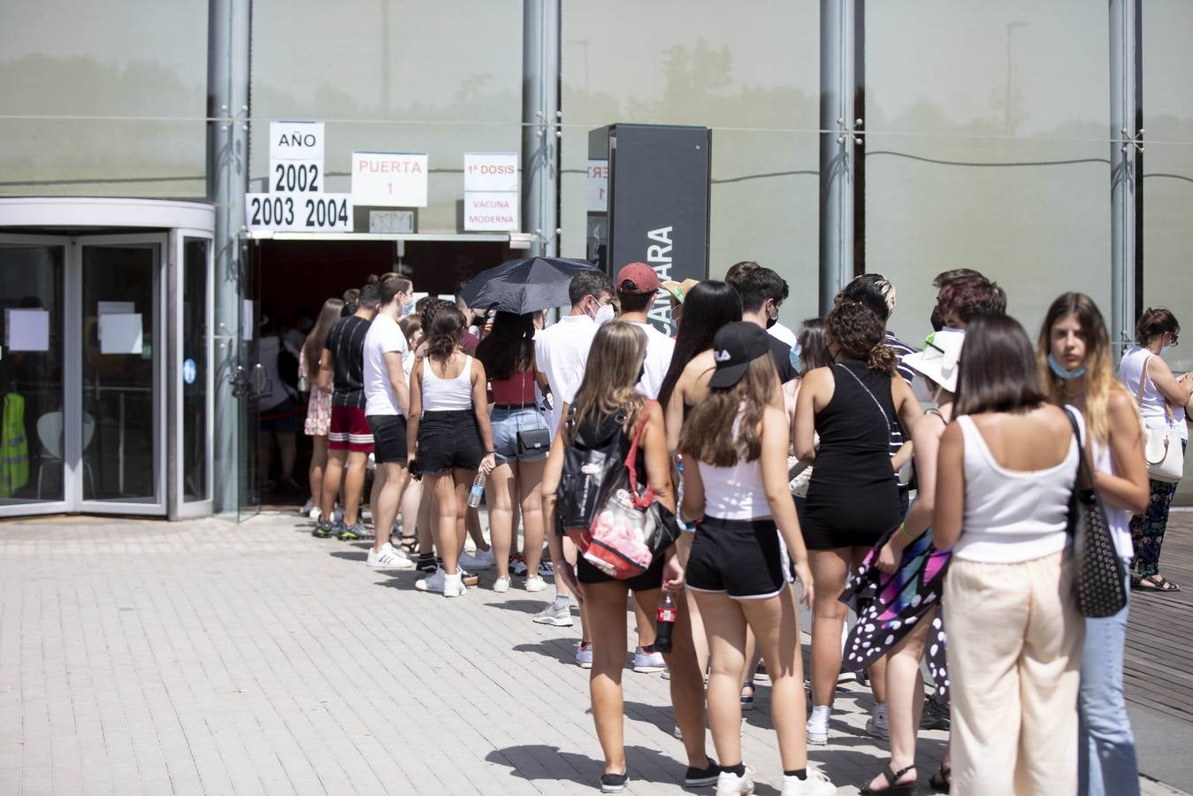 Fotos: Vacunación masiva contra la covid de los jóvenes de entre 17 y 19 años en Valladolid