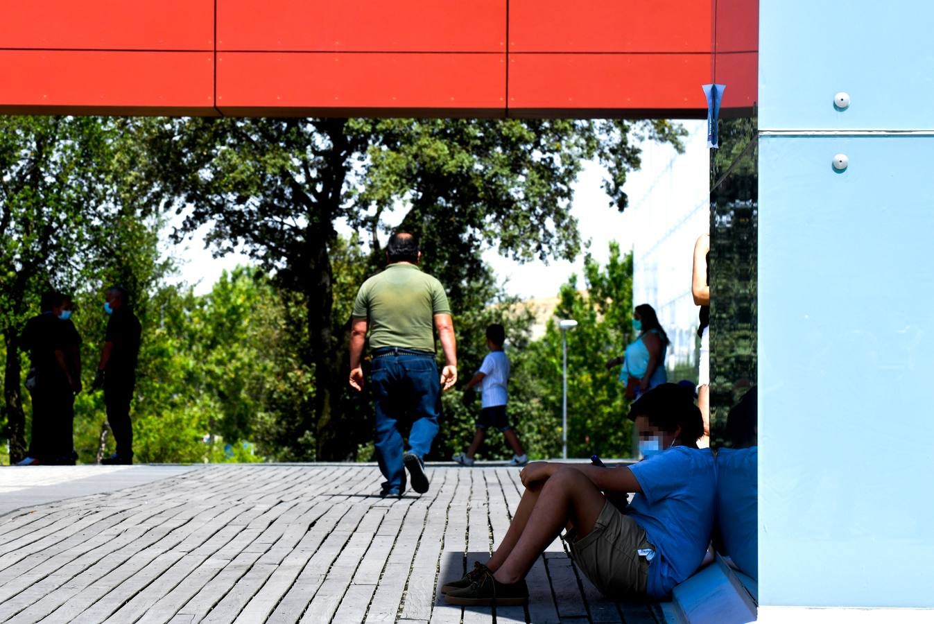 Fotos: Colas de vacunación contra la covid en Valladolid bajo un intenso calor