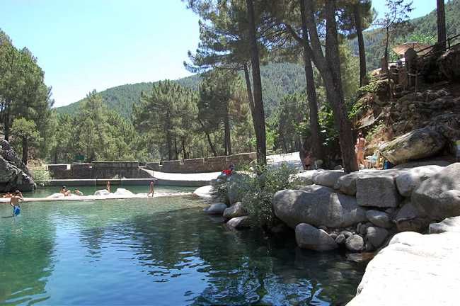 Charco verde de Guisando (Ávila)