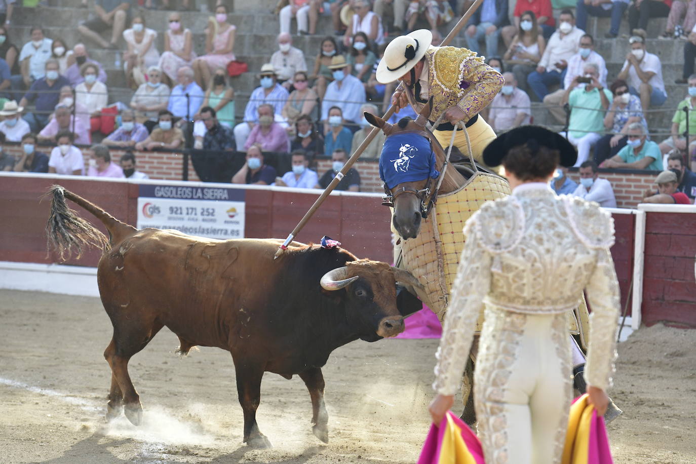 Imágenes de la corrida de este viernes en El Espinar.