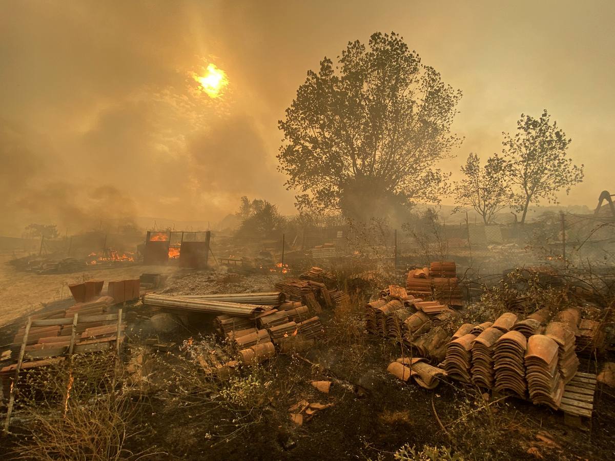 Fotos: El incendio forestal de Navalacruz obliga a desalojar varios pueblos de Ávila