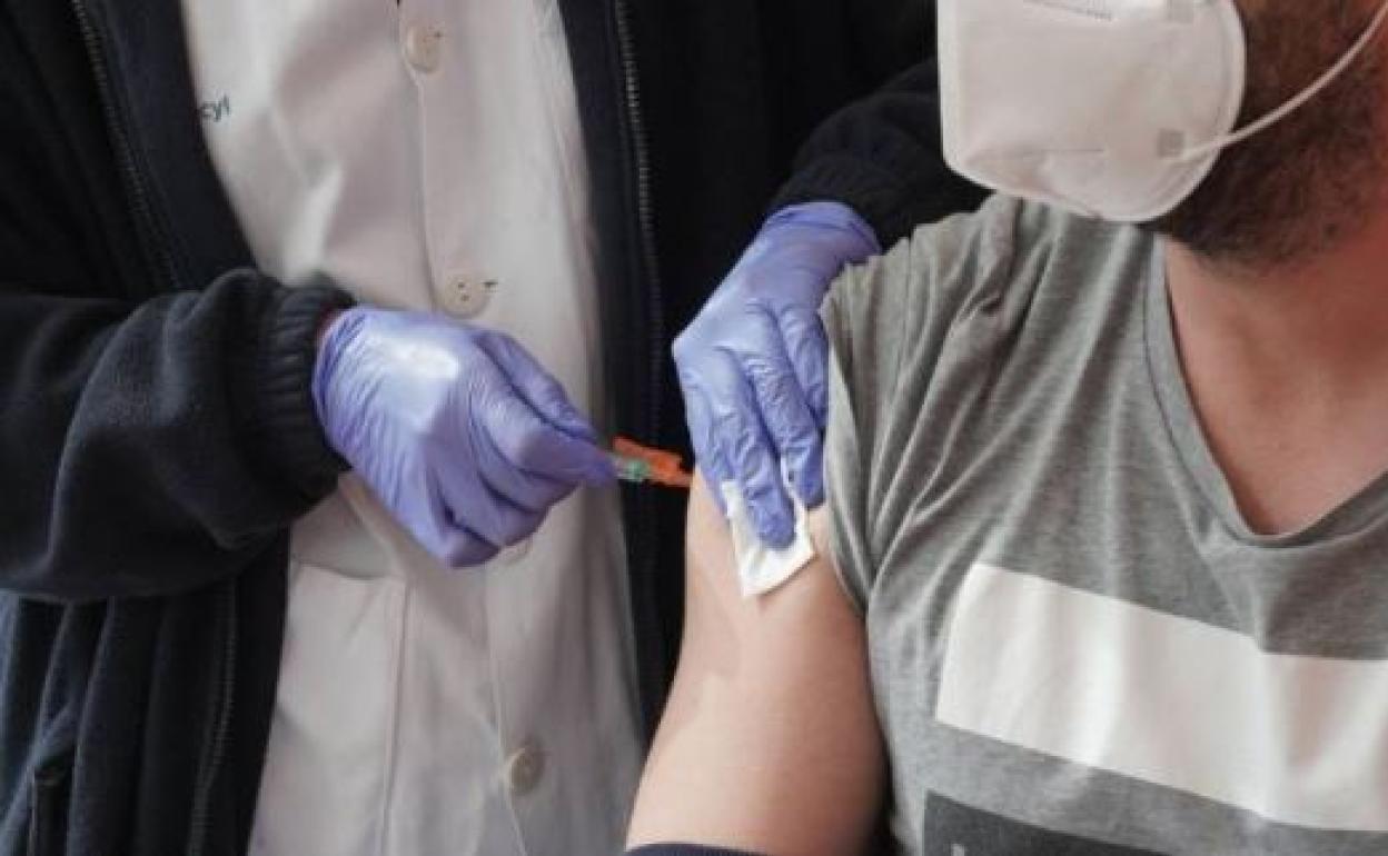 Castilla y León contalibiliza cuatro muertes y 456 nuevos casos de coronavirus