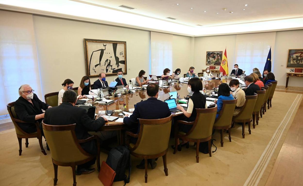 Última reunión del Consejo de Ministros antes de las vacaciones de verano.