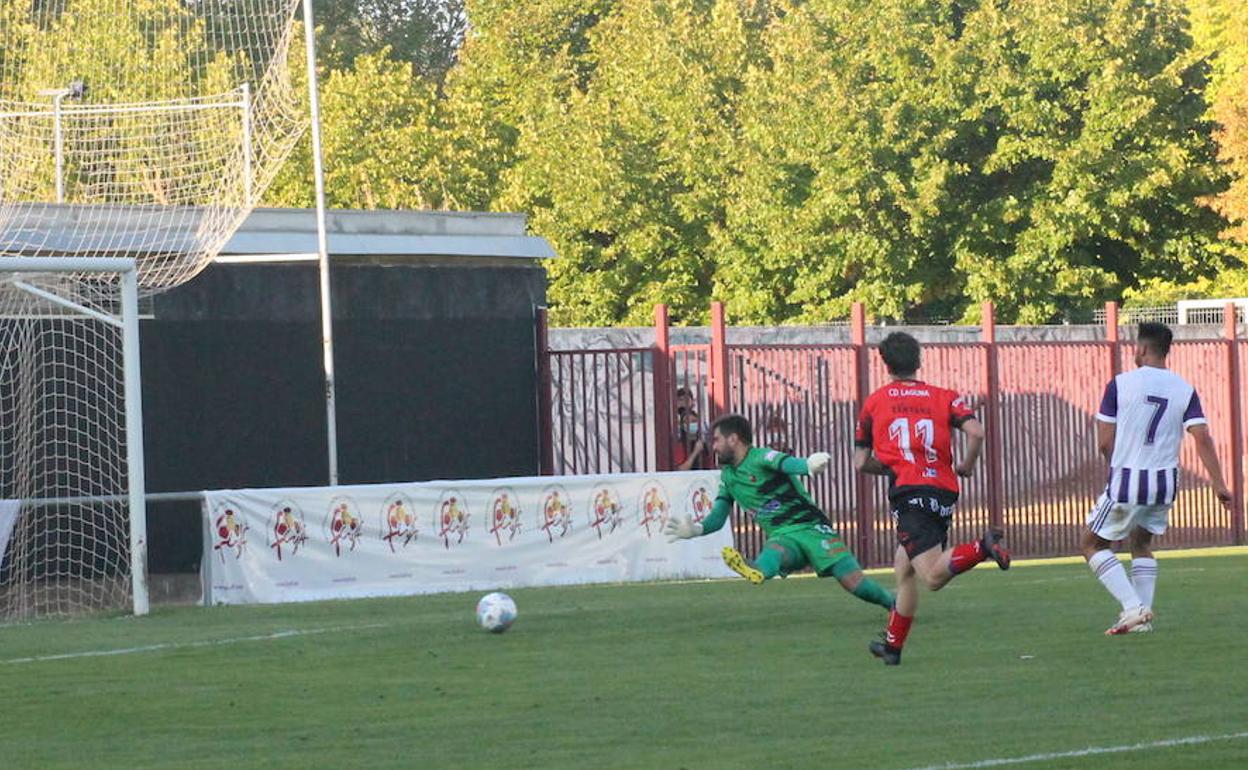 Uno de los goles transformados por el Valladolid Promesas. 