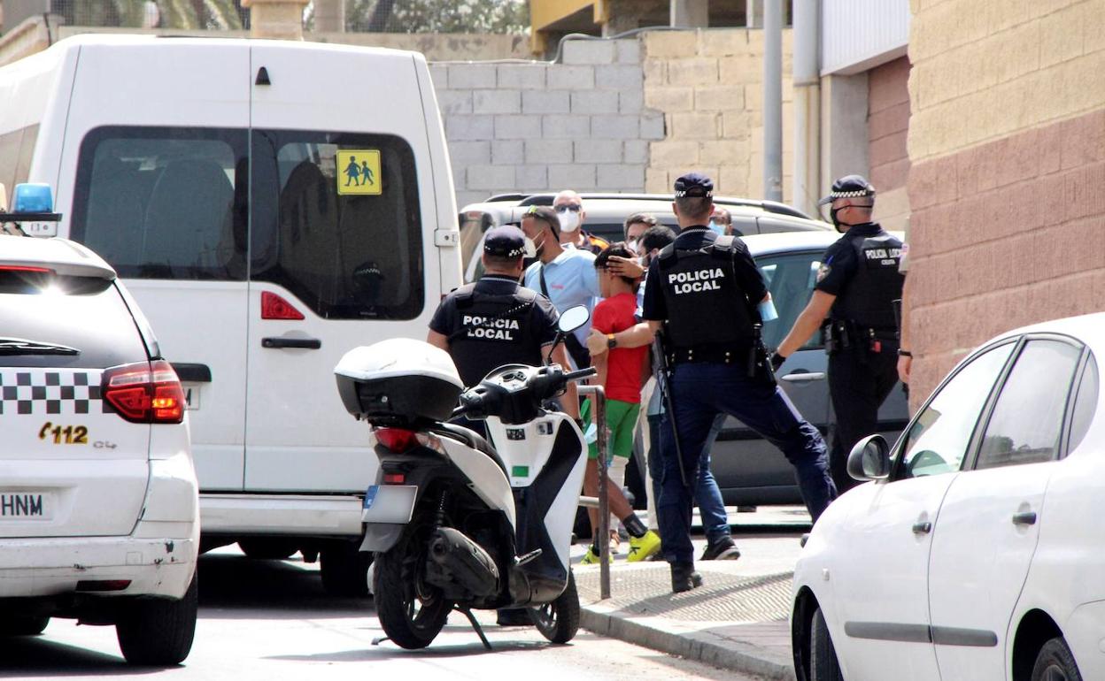 Comienza el retorno a Marruecos de los menores que entraron a Ceuta en mayo.