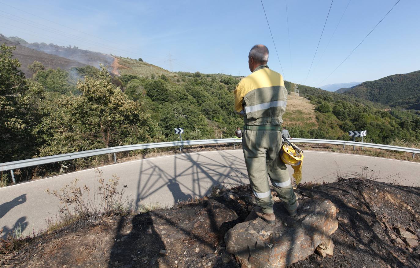 Incendio en la localidad de Trabadelo, León.