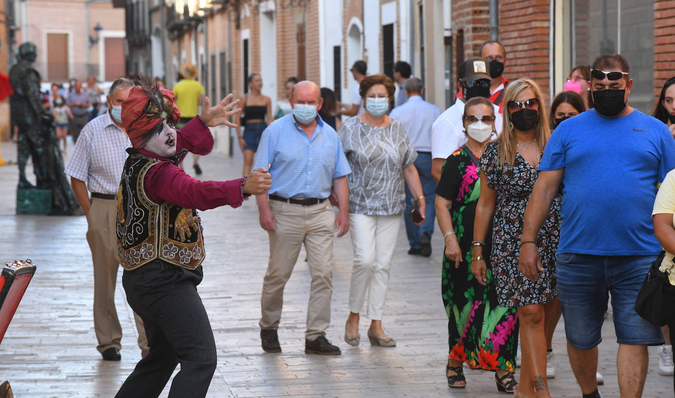 Estatuas humanas en Alaejos.