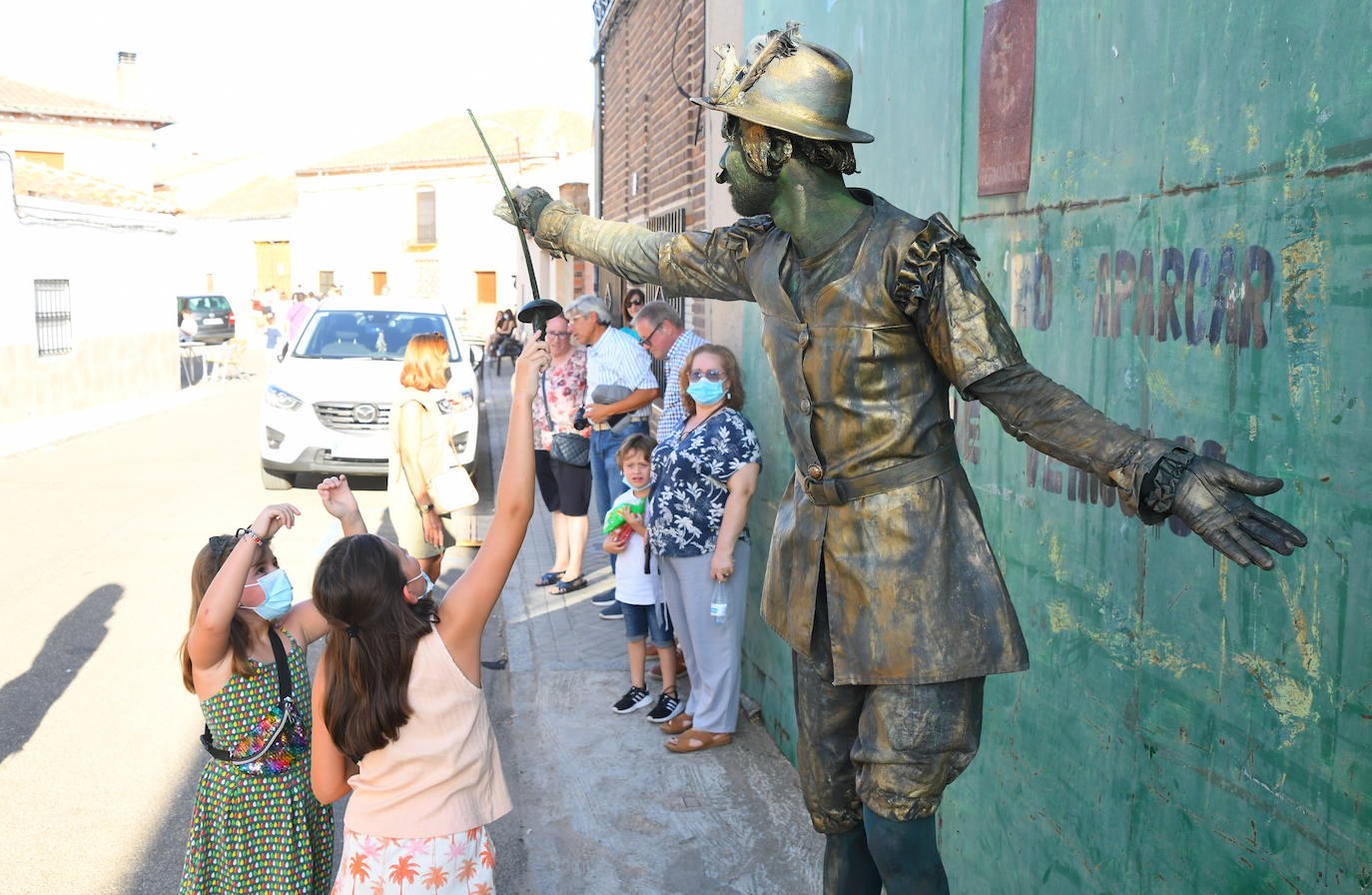 Estatuas humanas en Alaejos.