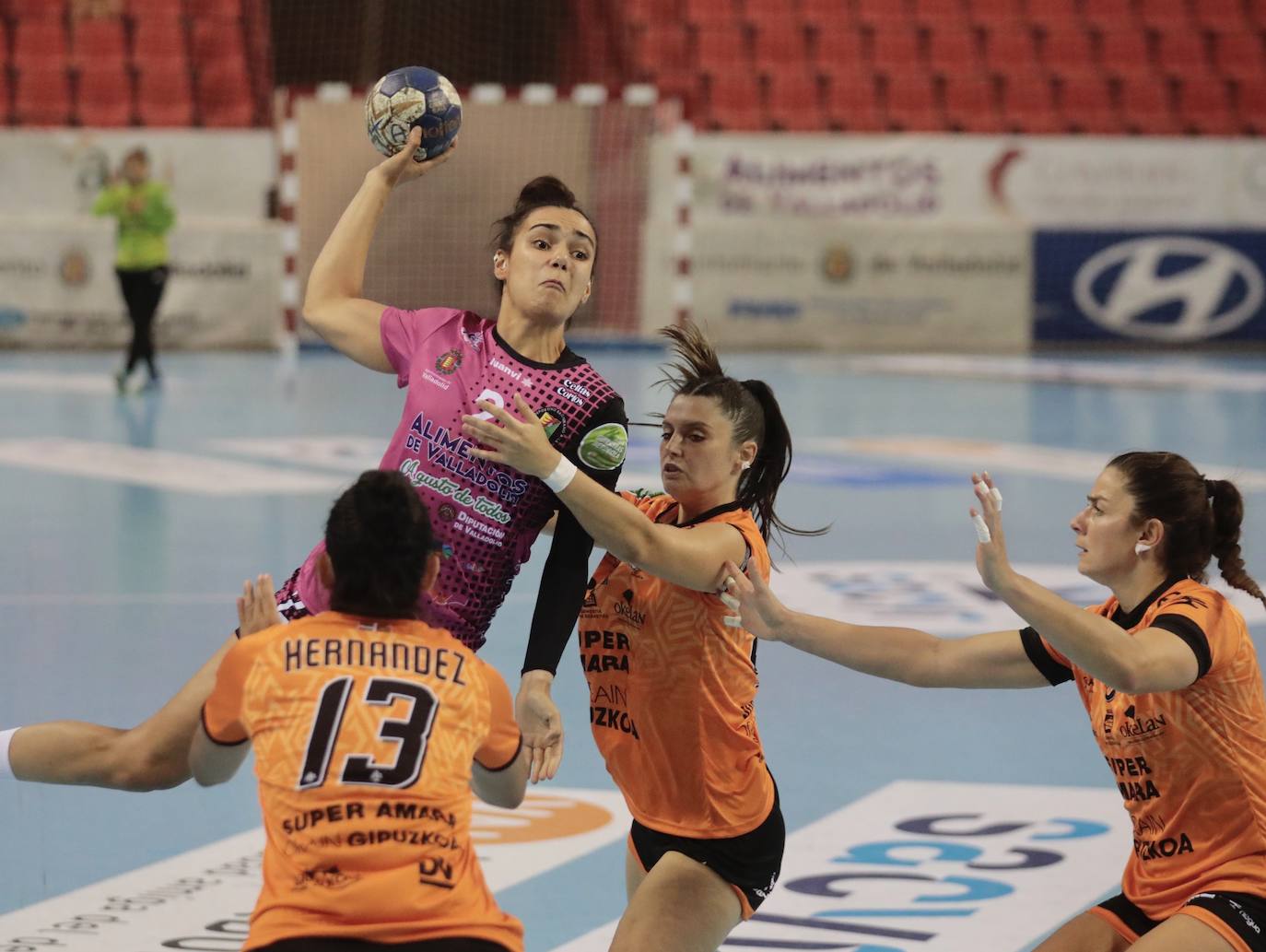 El partido entre el Caja Rural Aula Valladolid en la final de la SummerBAG.