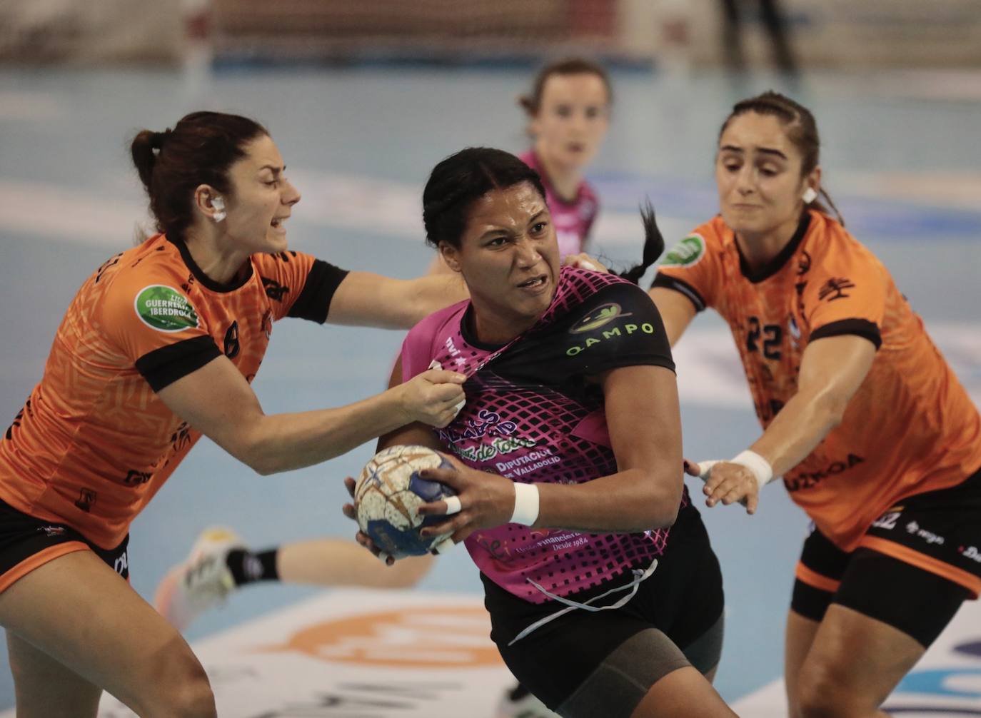 El partido entre el Caja Rural Aula Valladolid en la final de la SummerBAG.