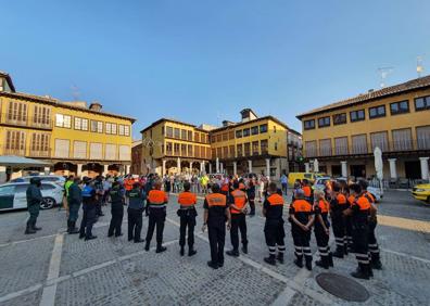 Imagen secundaria 1 - Imágenes de la batida para buscar a Teodoro Sánchez Bravo.