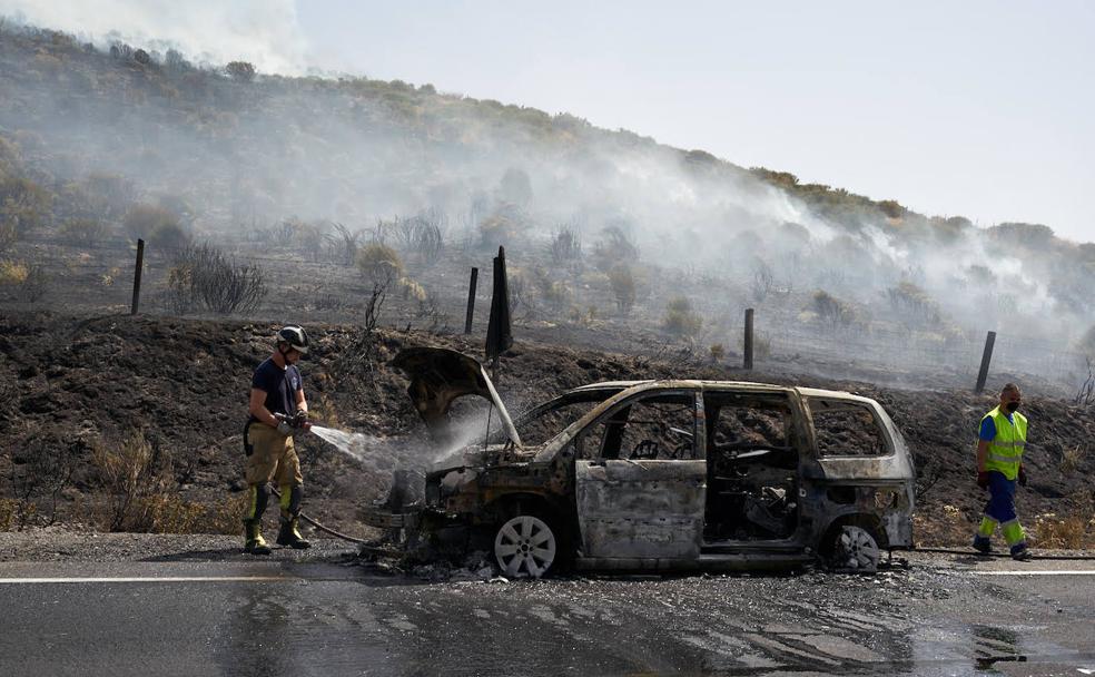 Cronología del incendio en Ávila: del arcén al monte en 17 minutos