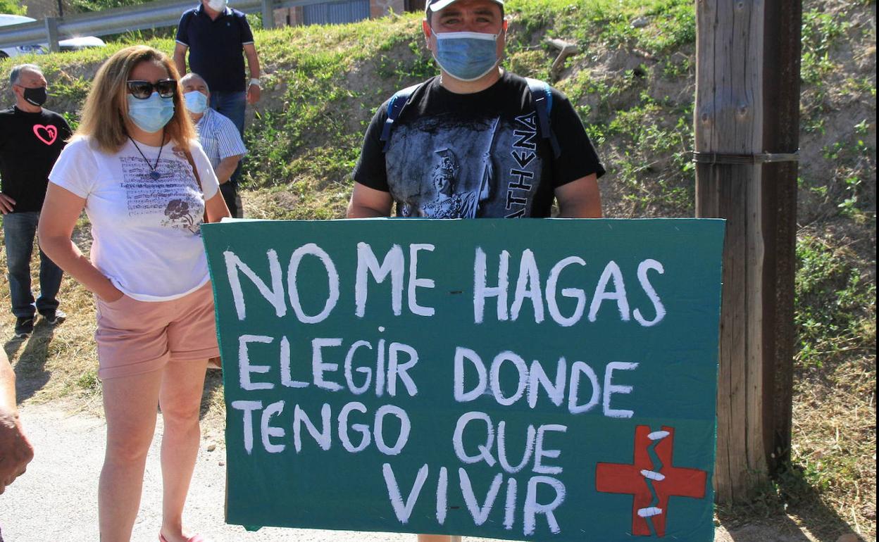 Protesta de vecinos de la zona de Sepúlveda hace unas semanas contra las medidas sanitarias previstas. 