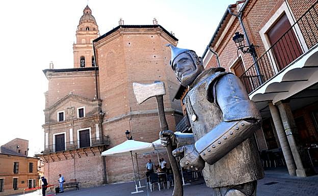 Estatuas humanas en Alaejos.