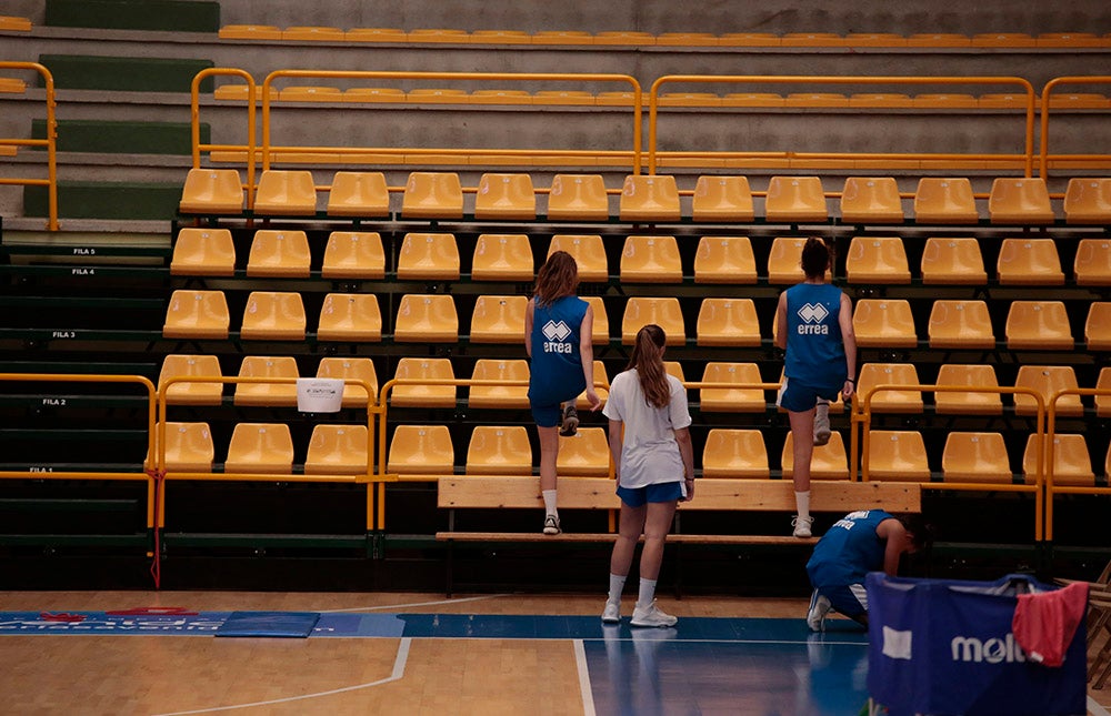 Fotos: Entrenamiento del CB Avenida con las internacionales