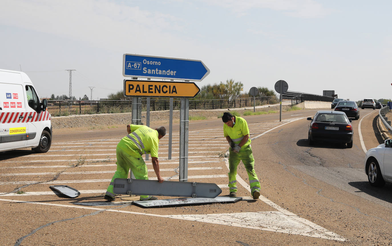 Fotos: Corte de tráfico en la A-67 a la altura de Frómista en sentido Palencia