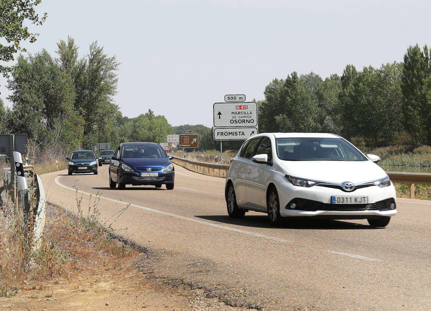 Fotos: Corte de tráfico en la A-67 a la altura de Frómista en sentido Palencia