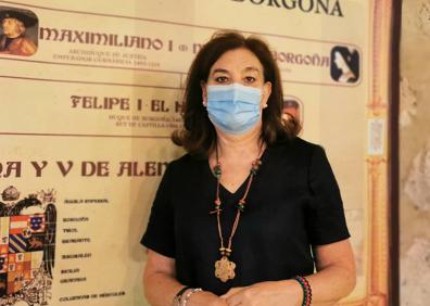 Imagen secundaria 1 - De arriba a abajo y derecha: Luis Luengo y María Lorenzo, de 94 y 92 años, los vecinos de más edad contagiados en la localidad; Lourdes Ostega, responsable de la Oficina de Turismo y Natividad Casares, alcaldesa del municipio.