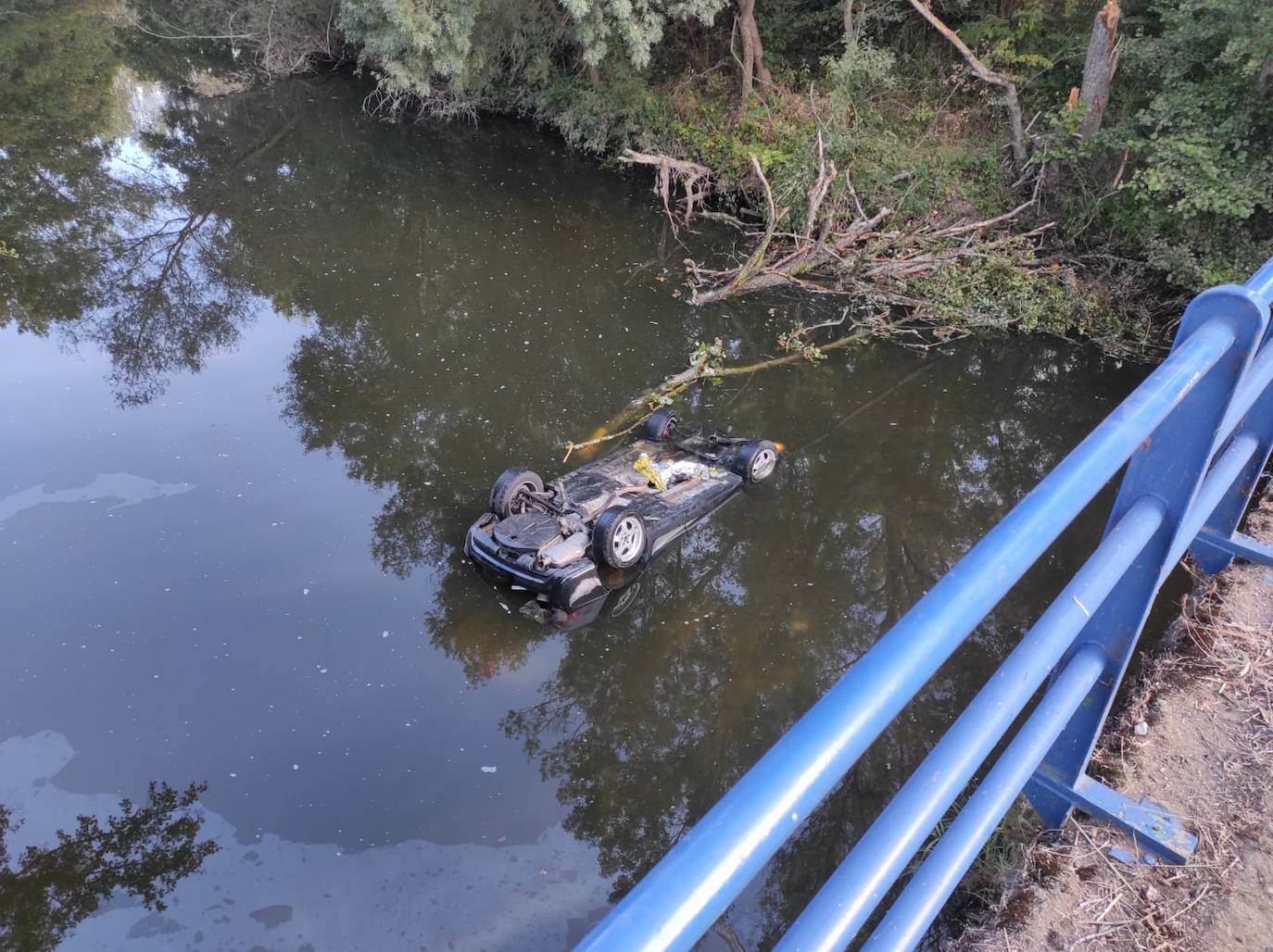 Rescate en el río Nela.