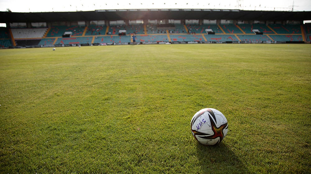 Salamanca CF UDS y CD Guijuelo retomaron su enfrentamiento, tras las suspensión del martes