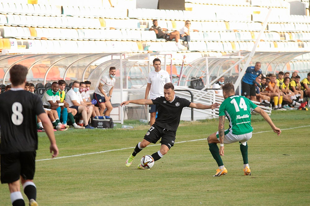 Salamanca CF UDS y CD Guijuelo retomaron su enfrentamiento, tras las suspensión del martes