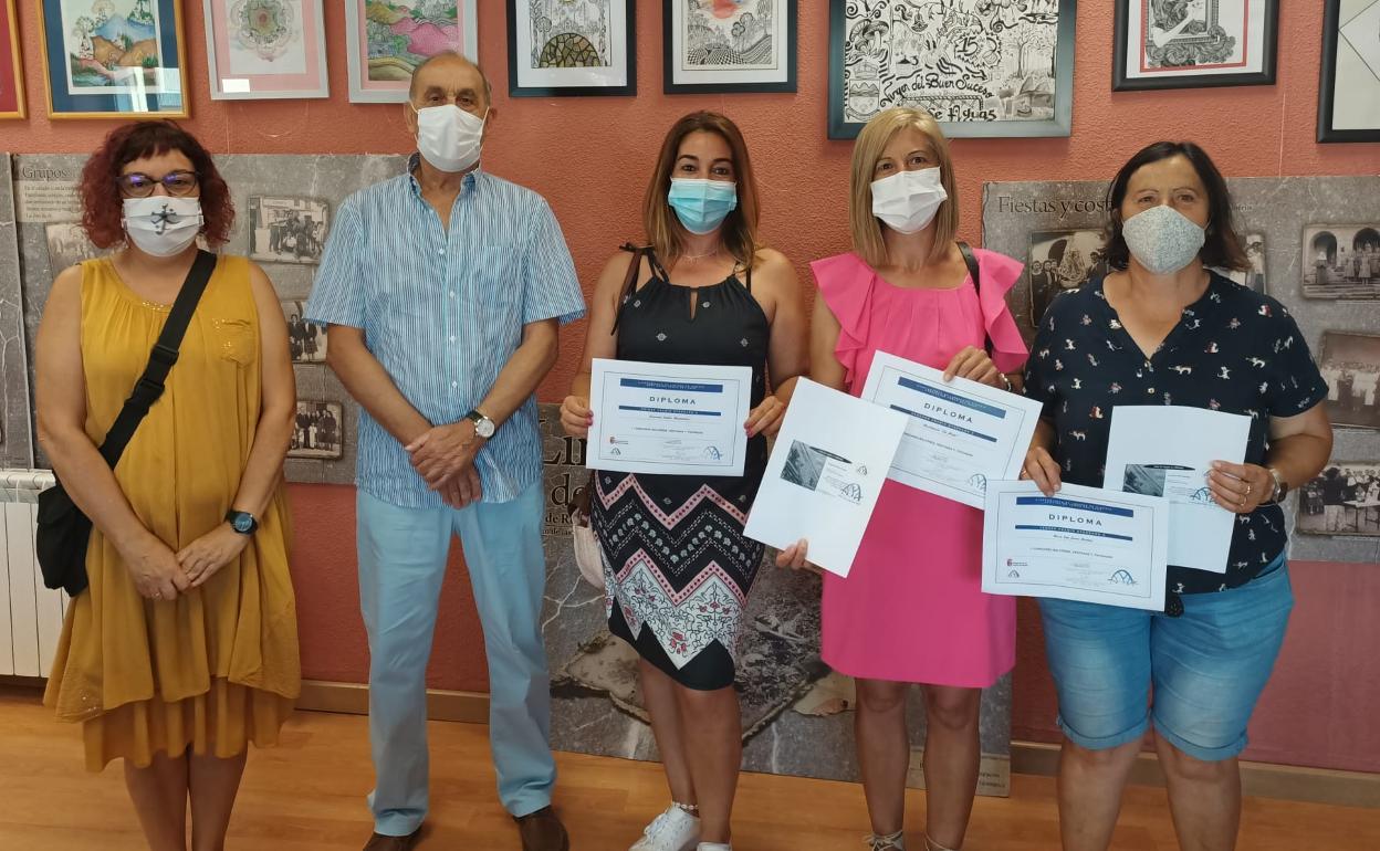 Entregados los premios del II Concurso de Decoración de Balcones y Fachadas de Linares. 