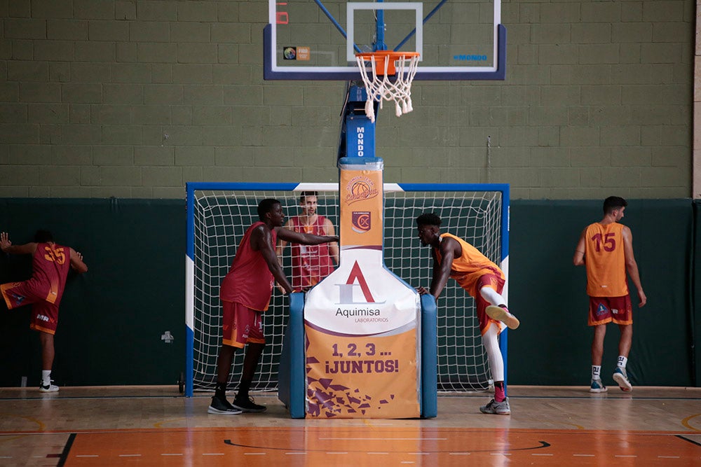 El Aquimisa ya entrena en el pabellón de Carbajosa de la Sagrada 