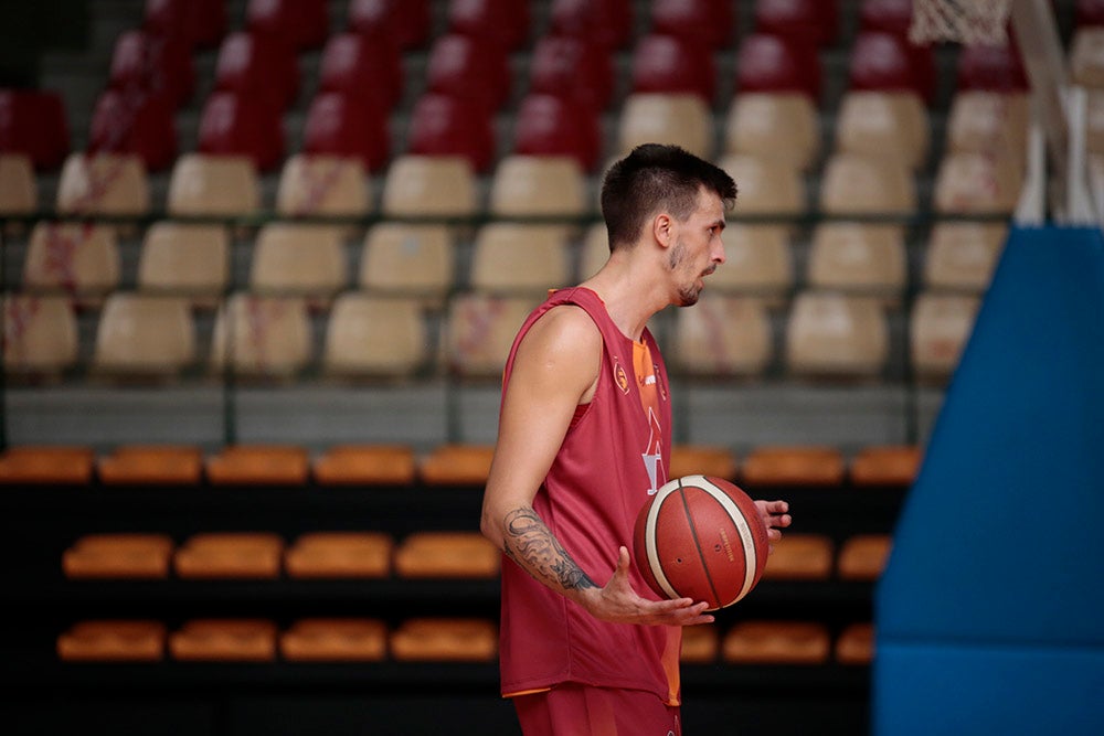 El Aquimisa ya entrena en el pabellón de Carbajosa de la Sagrada 