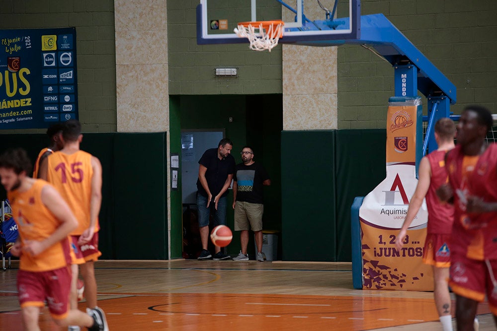 El Aquimisa ya entrena en el pabellón de Carbajosa de la Sagrada 
