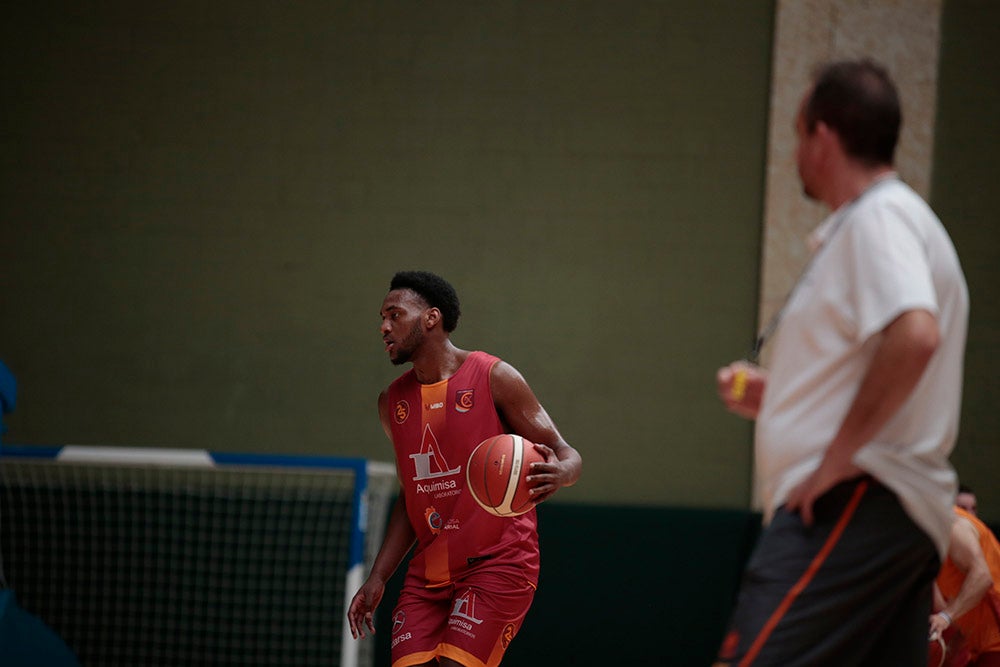El Aquimisa ya entrena en el pabellón de Carbajosa de la Sagrada 