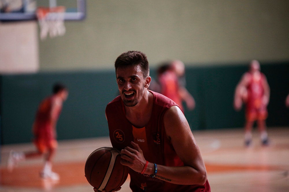 El Aquimisa ya entrena en el pabellón de Carbajosa de la Sagrada 