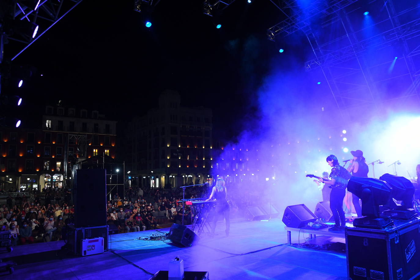 Fotos: Concierto de Amparanoia en la Plaza Mayor de Valladolid