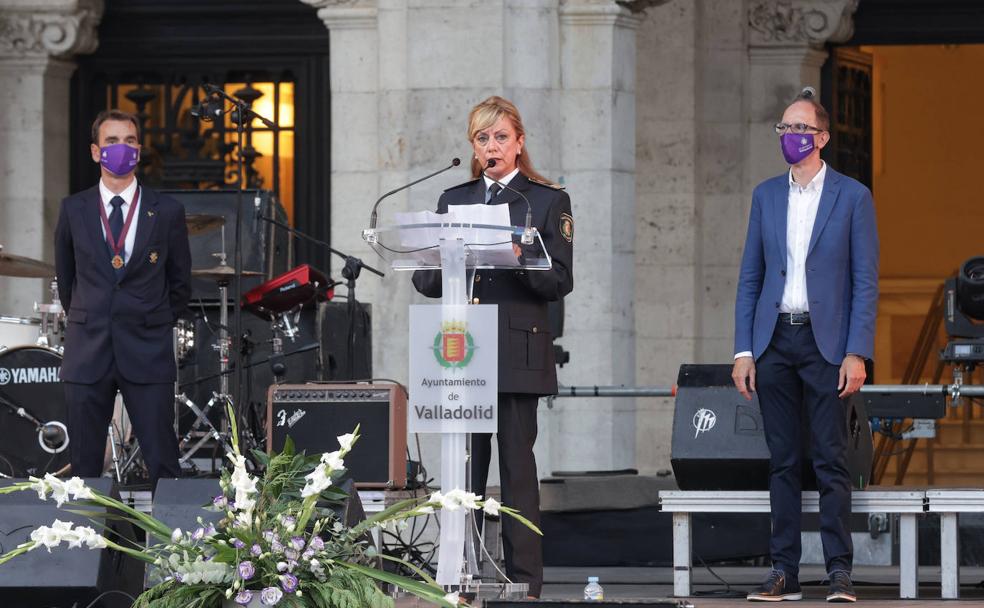 Intervención de la teniente jefe de la Policía, Julia González. 