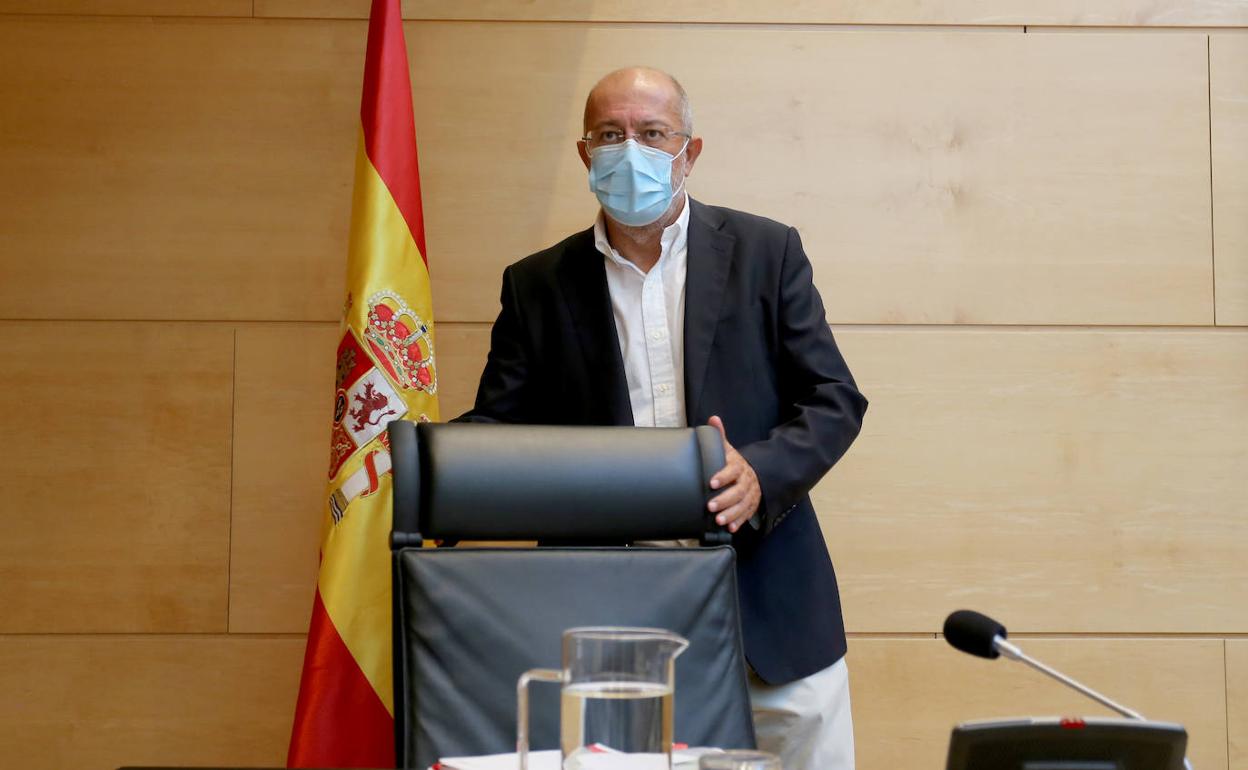 Francisco Igea comparece a petición propia para informar sobre la presentación de la evaluación final de la Agenda para la Población de Castilla y León 2010-2020.