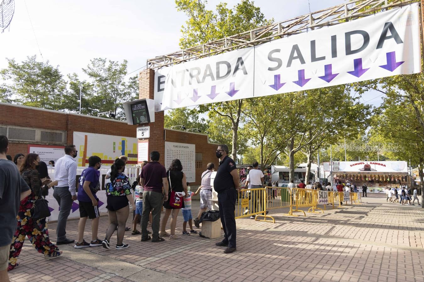 Fotos: Diversión para todos los públicos en el Real de la Feria