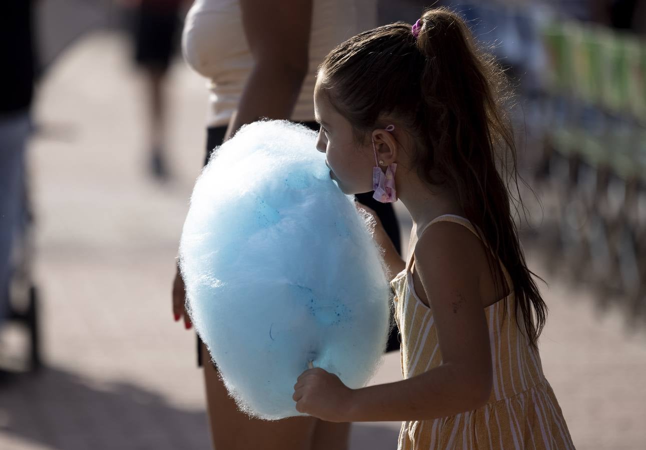 Fotos: Diversión para todos los públicos en el Real de la Feria