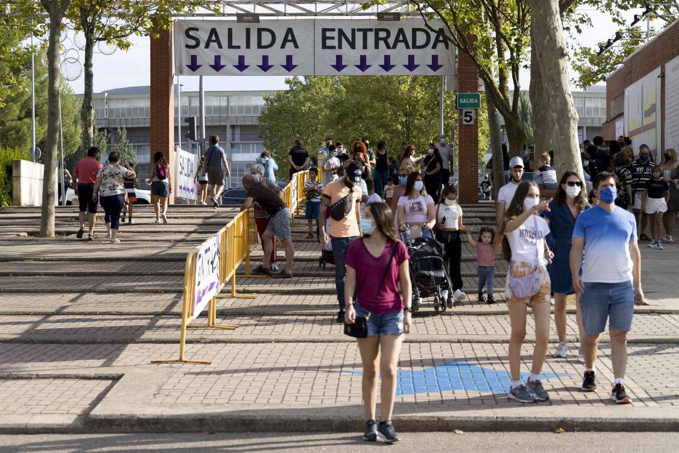 Fotos: Diversión para todos los públicos en el Real de la Feria