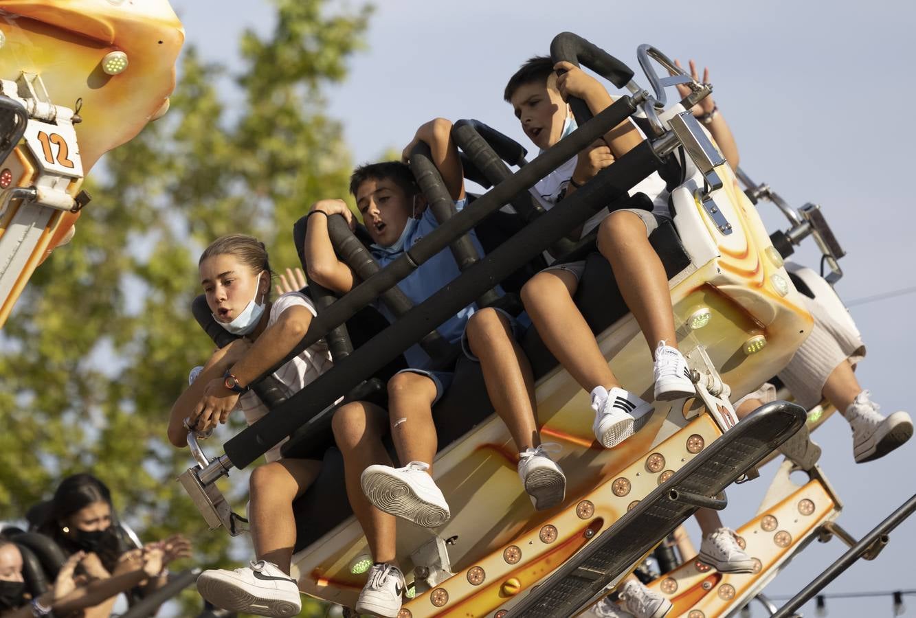 Fotos: Diversión para todos los públicos en el Real de la Feria