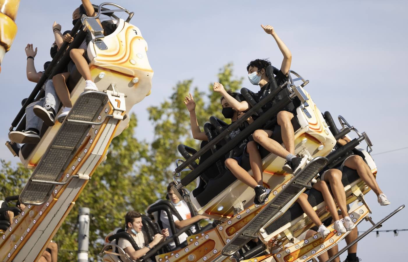 Fotos: Diversión para todos los públicos en el Real de la Feria