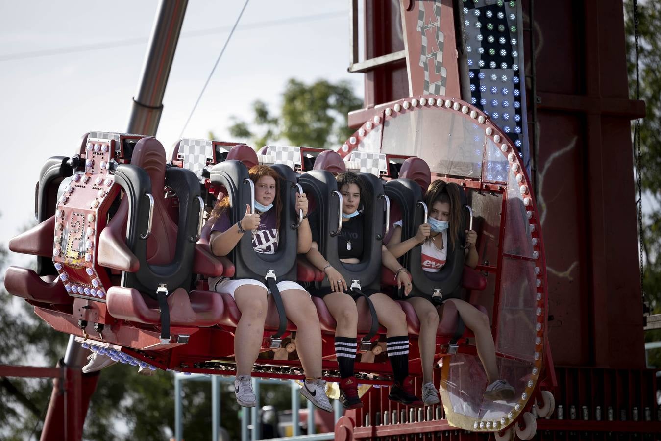 Fotos: Diversión para todos los públicos en el Real de la Feria