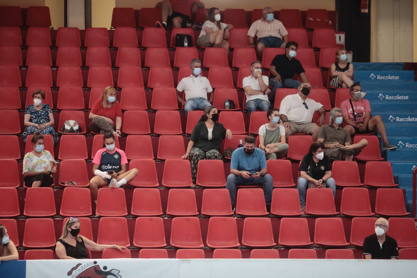 Fotos: El Aula se alza con la Copa de Castilla y León ante el Cleba León (36-27)