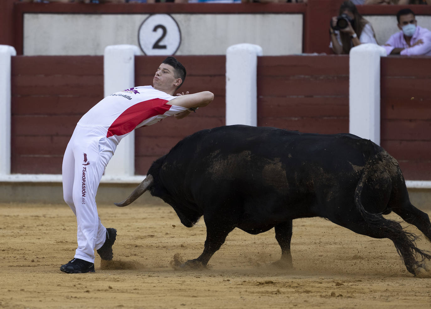 Fotos: Cortes. Liga del Corte Puro en la Plaza de Toros de Valladolid