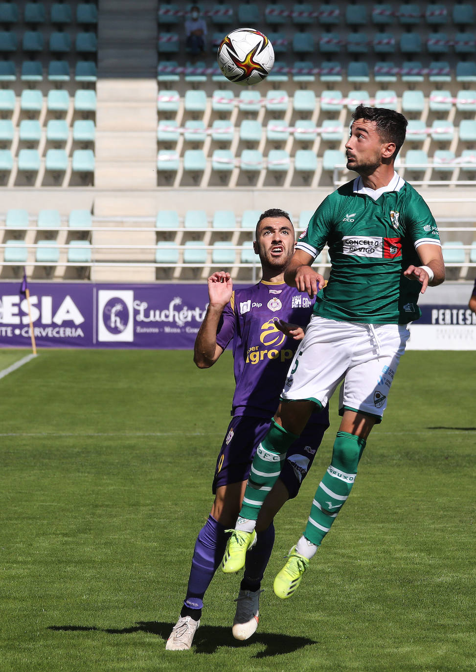 Los jugadores de Rubén Gala consiguen la primera victoria en La Balastera