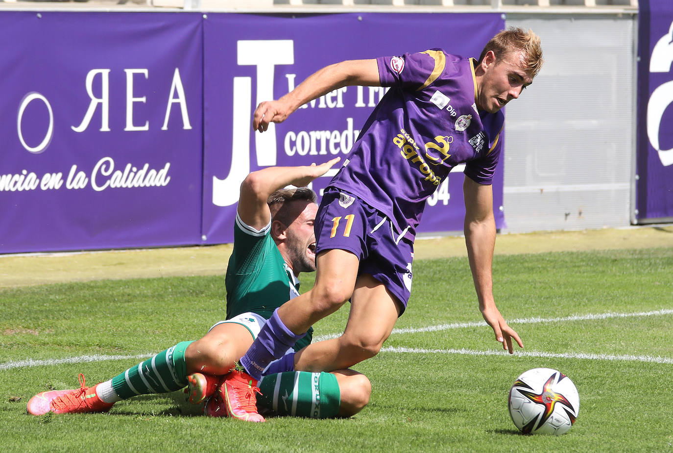 Los jugadores de Rubén Gala consiguen la primera victoria en La Balastera