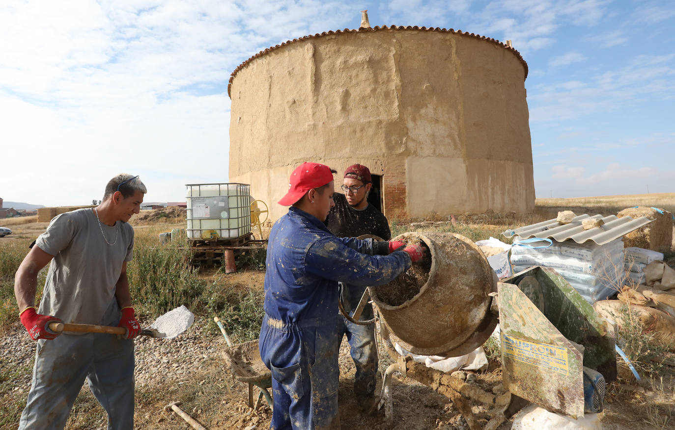 Restauración de un palomar en Villamartín de Campos.