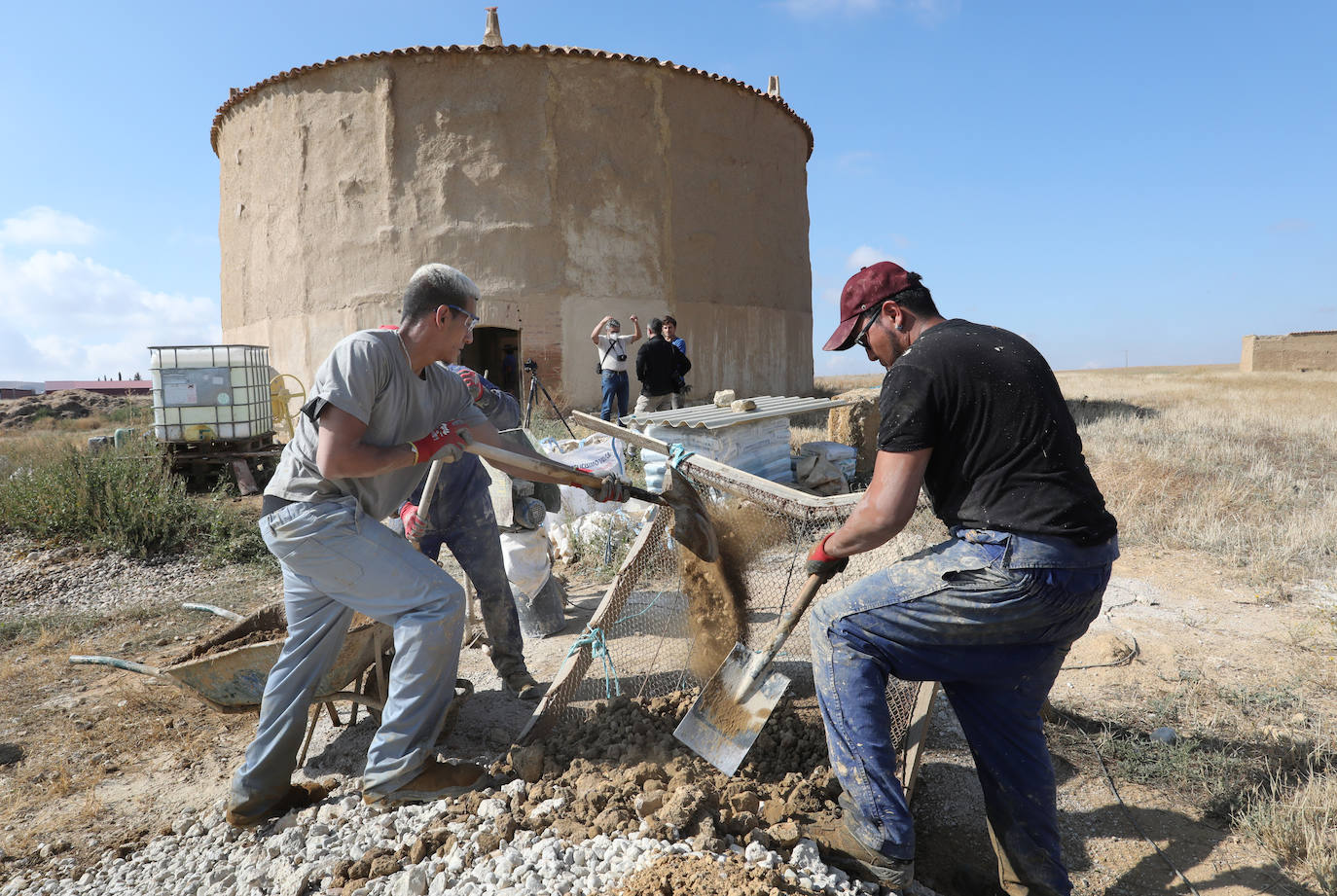 Restauración de un palomar en Villamartín de Campos.